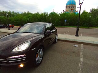 2014 Porsche Cayenne II (958), коричневый, 3500000 рублей, вид 1