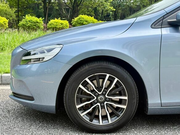 2019 Volvo V40 II Рестайлинг, голубой, 1040000 рублей - вид 5