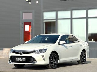 2017 Toyota Camry VII (XV50) Рестайлинг 2, белый, 1950000 рублей, вид 5