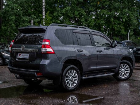 2016 Toyota Land Cruiser Prado 150 Series Рестайлинг 1, серый, 3299000 рублей, вид 2