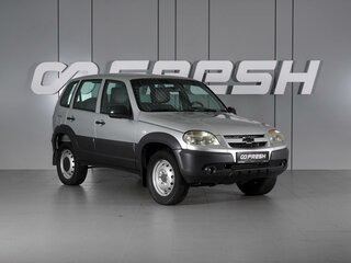 2018 Chevrolet Niva I Рестайлинг, серебристый, 670000 рублей, вид 1