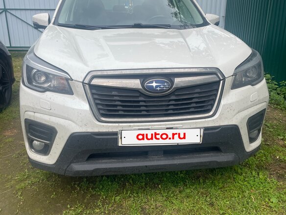 2020 Subaru Forester V, белый, 225000 рублей