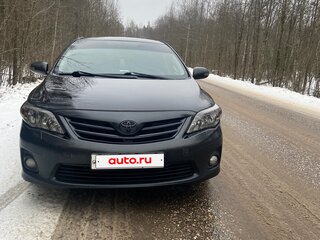 2011 Toyota Corolla X (E140, E150) Рестайлинг, чёрный, 950000 рублей, вид 1
