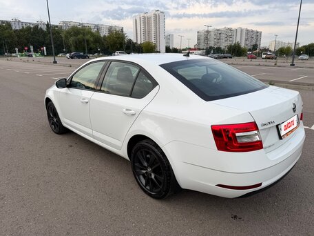 2020 Skoda Octavia III (A7) Рестайлинг, белый, 1999000 рублей, вид 4