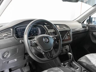 2017 Volkswagen Tiguan II, синий, 1949658 рублей, вид 5