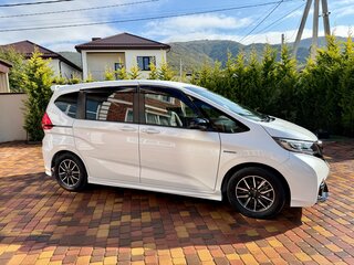 2018 Honda Freed II, белый, 1700000 рублей, вид 5