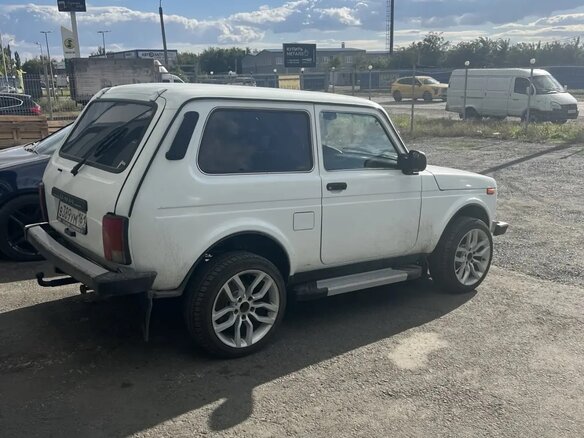 2015 Lada (ВАЗ) 2121 (4x4) I Рестайлинг, белый, 550000 рублей - вид 6