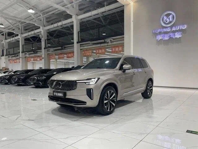 Открыть фотографии: Volvo XC90 II Рестайлинг 2