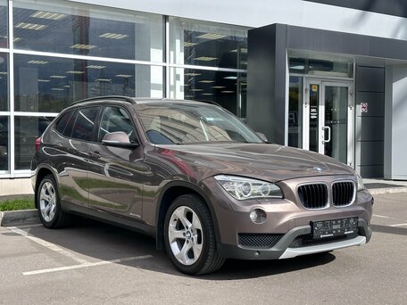 2013 BMW X1 20i I (E84) Рестайлинг, коричневый, 1030000 рублей, вид 1