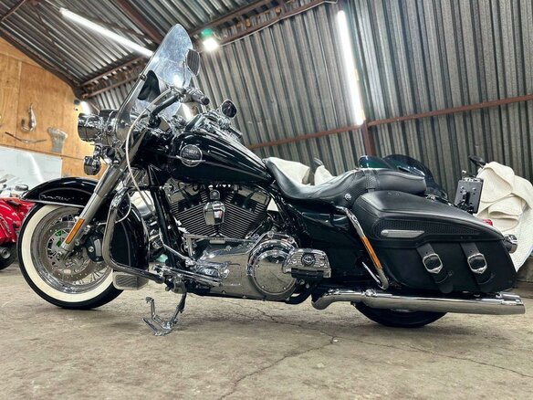 2009 Harley-Davidson Road King, чёрный, 990000 рублей - вид 3