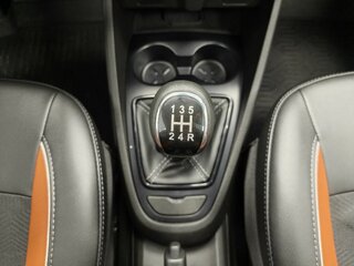 2024 Lada (ВАЗ) Vesta SW Cross I Рестайлинг (NG), белый, 1580000 рублей, вид 5