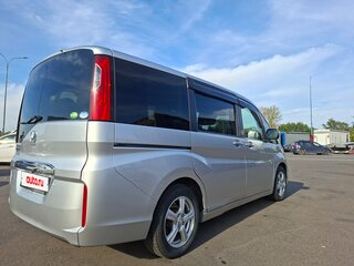 2018 Honda Stepwgn V Рестайлинг, серый, 1800000 рублей, вид 4