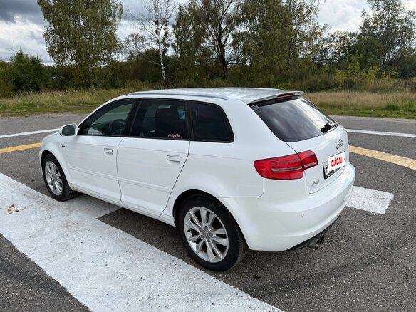 2011 Audi A3 II (8P) Рестайлинг 2, белый, 900000 рублей - вид 6