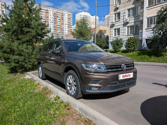 2019 Volkswagen Tiguan II, коричневый, 2150000 рублей - вид 6