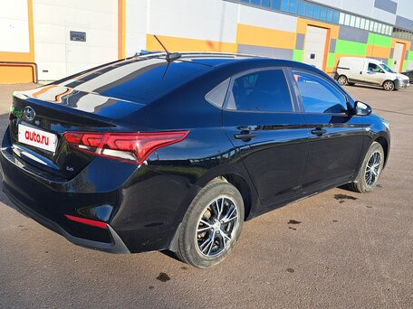2017 Hyundai Solaris II, чёрный, 1170000 рублей, вид 5