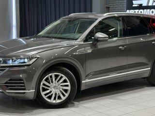 2019 Volkswagen Touareg III, серый, 3890000 рублей, вид 2