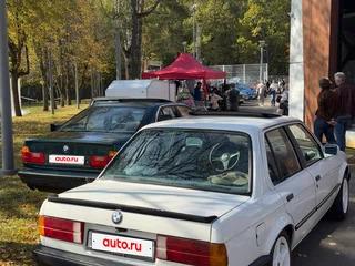 1986 BMW 3 серии 318i II (E30), белый, 450000 рублей, вид 4
