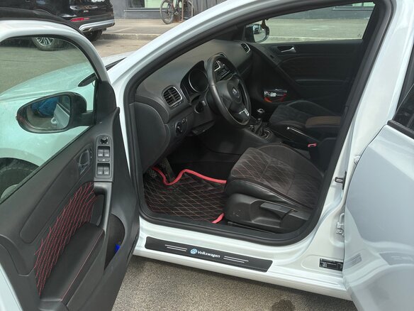 2011 Volkswagen Golf VI, белый, 950000 рублей - вид 5