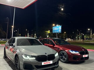 2021 BMW 5 серии 520d xDrive VII (G30/G31/G38) Рестайлинг, серый, 4950000 рублей, вид 3