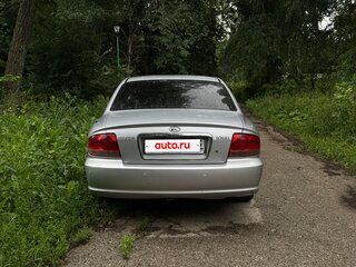 2004 Hyundai Sonata ТагАЗ IV (EF) Рестайлинг, серебристый, 330000 рублей, вид 5