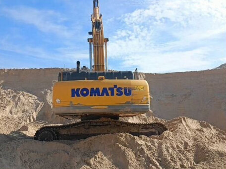 2022 Komatsu PC300, золотистый, 6550000 рублей, вид 3