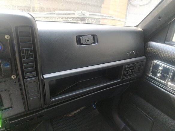 1989 Jeep Cherokee II (XJ), чёрный, 750000 рублей - вид 15