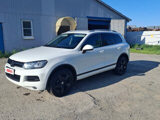 2012 Volkswagen Touareg II, белый, 2020000 рублей, вид 1