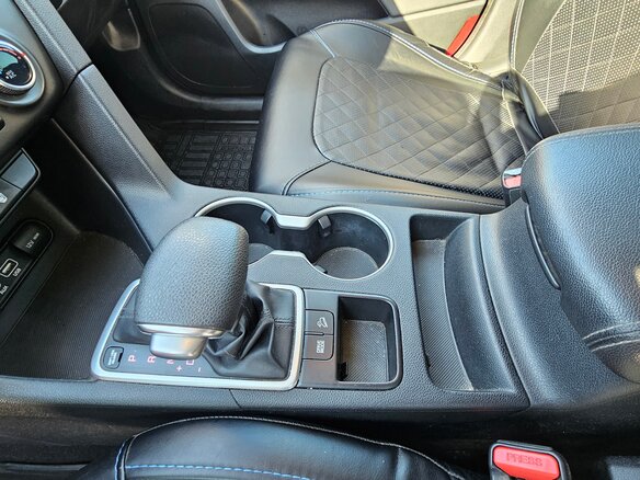 2018 Kia Sportage IV Рестайлинг, синий, 1850000 рублей - вид 17