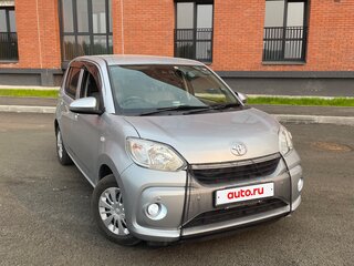 2018 Toyota Passo III, серебристый, 960000 рублей, вид 2