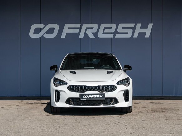 2022 Kia Stinger I Рестайлинг, белый, 3950000 рублей - вид 2