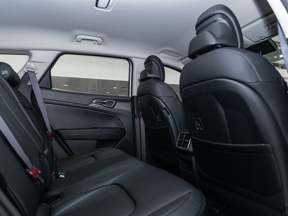 2026 Kia Sportage V Рестайлинг, белый, 5370000 рублей - вид 19