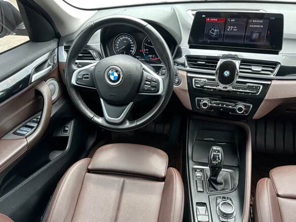 2021 BMW X1 20Li sDrive II (F48) Рестайлинг, белый - вид 31