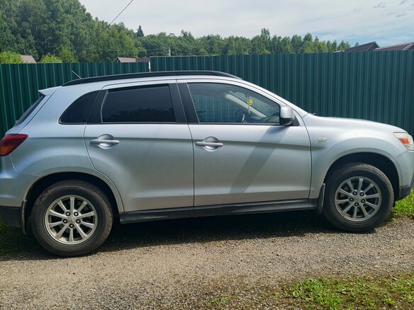 2012 Mitsubishi ASX I Рестайлинг, серебристый, 830000 рублей - вид 3
