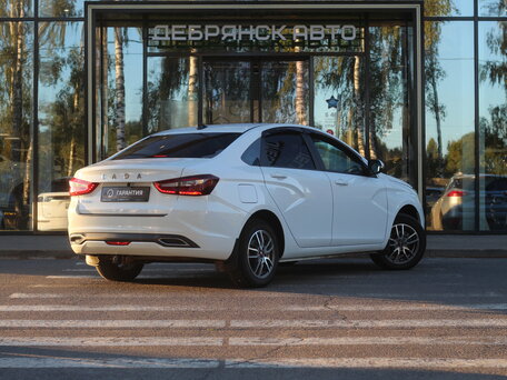 2024 Lada (ВАЗ) Vesta I Рестайлинг (NG), белый, 1260000 рублей, вид 3