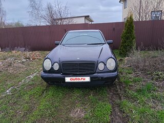 1998 Mercedes-Benz E-Класс 200 II (W210, S210), синий, 340000 рублей, вид 3
