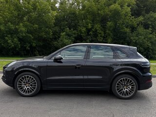 2020 Porsche Cayenne S III, чёрный, 5950000 рублей, вид 4