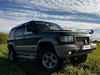 1997 Isuzu Bighorn II, зелёный, 900000 рублей, вид 4