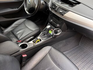 2013 BMW X1 18i I (E84) Рестайлинг, серый, 1300000 рублей, вид 5