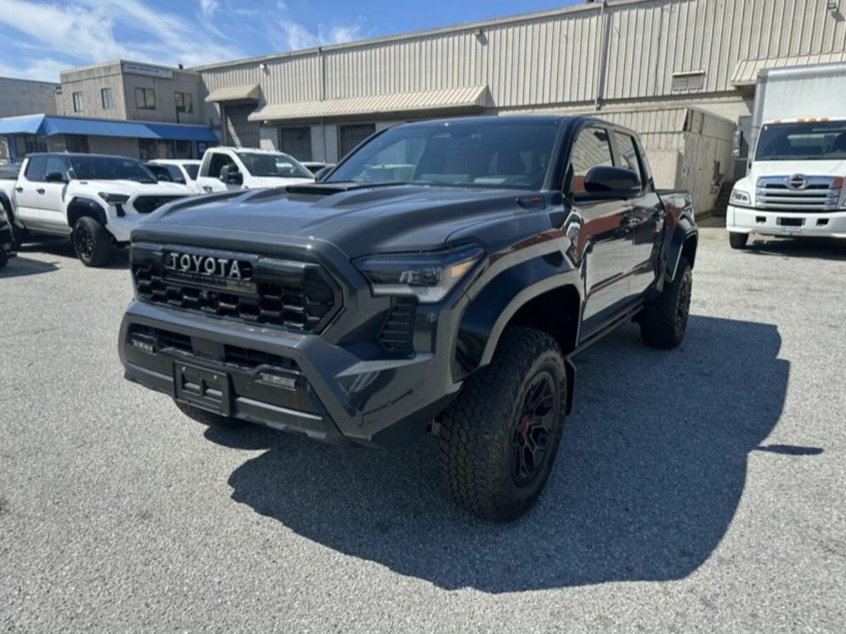 Открыть фотографии: Toyota Tacoma IV
