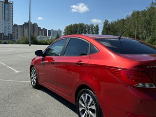 2016 Hyundai Solaris I Рестайлинг, красный, 1370000 рублей, вид 4