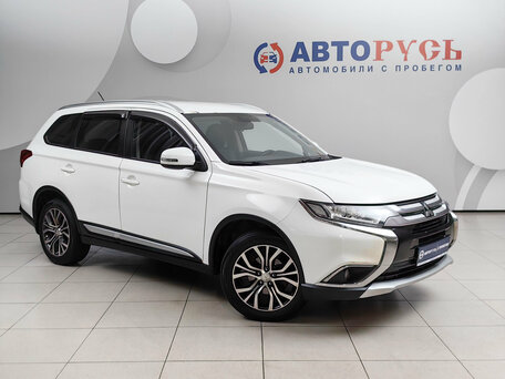 2016 Mitsubishi Outlander III Рестайлинг 2, белый, 1325000 рублей, вид 1