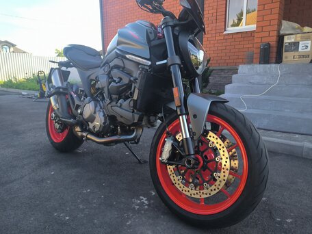 2021 Ducati Monster 937, серый, 800000 рублей, вид 1