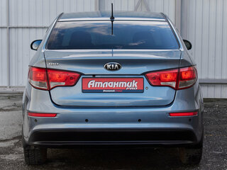 2015 Kia Rio 6-speed III, голубой, 860000 рублей, вид 5