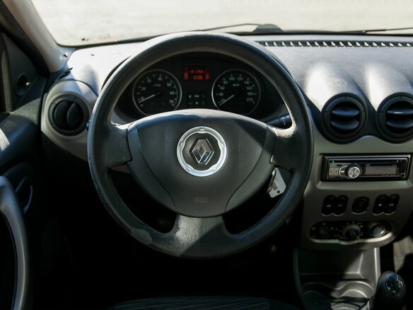 2011 Renault Logan I Рестайлинг, красный - вид 17