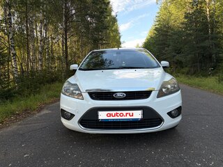 2011 Ford Focus II Рестайлинг, белый, 750000 рублей, вид 2