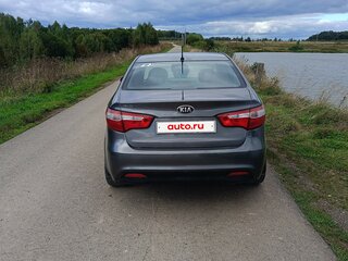 2014 Kia Rio 6-speed III, серый, 580000 рублей, вид 4
