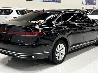 2023 Volkswagen Passat B8 Рестайлинг, чёрный, 1980000 рублей, вид 3