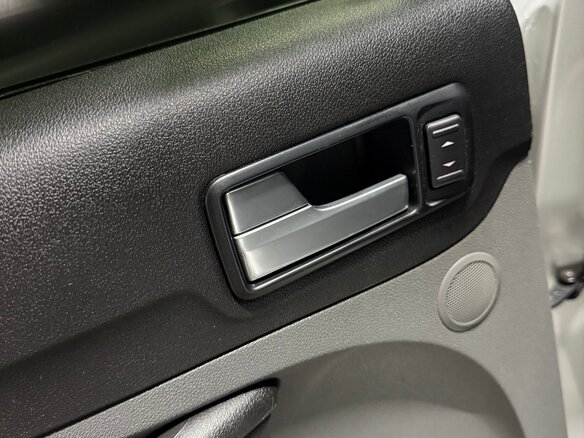2010 Ford Focus II Рестайлинг, серебристый - вид 15