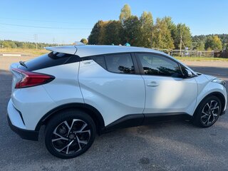 2019 Toyota C-HR I, белый, 2100000 рублей, вид 2