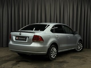 2010 Volkswagen Polo V, серебристый, 429888 рублей, вид 4